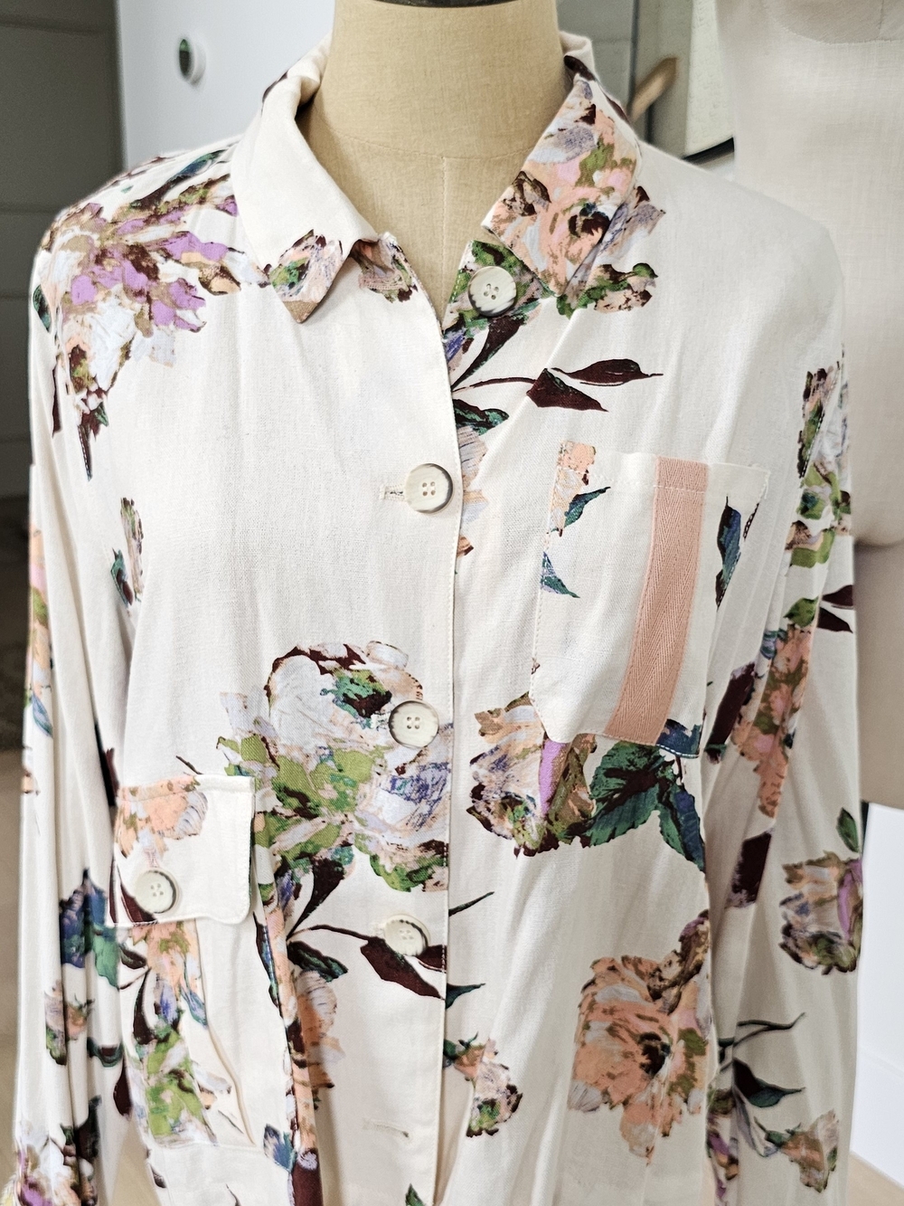 Mystere Cream Floral Button-Up Front  Jacket Pockeys with Pastel Accents Size S